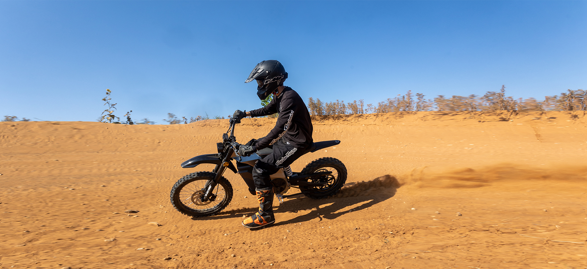 EVEREST �綯ԽҰ��